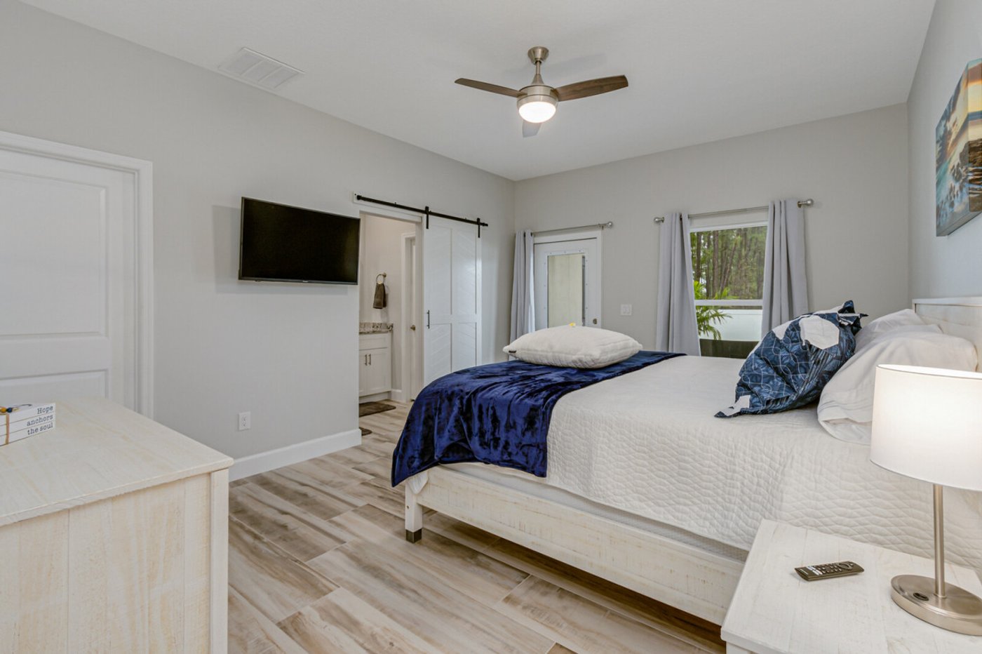 Primary suite